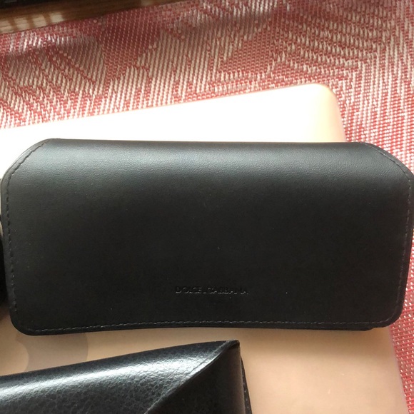 Sunglasses - Picture 3 of 4